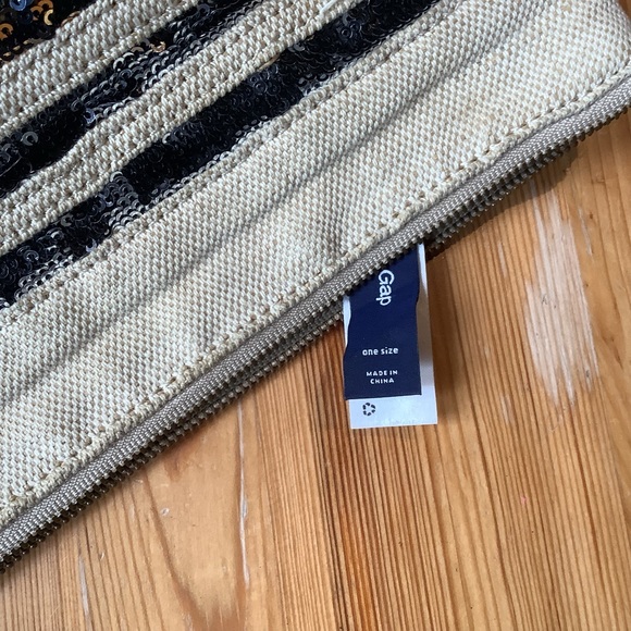 (Bin 4)  Gap canvas and sparkle summer wristlet, Size OS - Picture 4 of 4